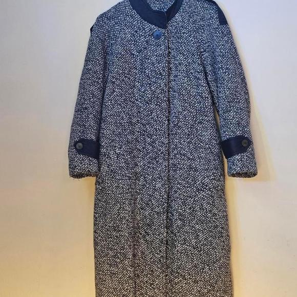 coats - Picture 5 of 5